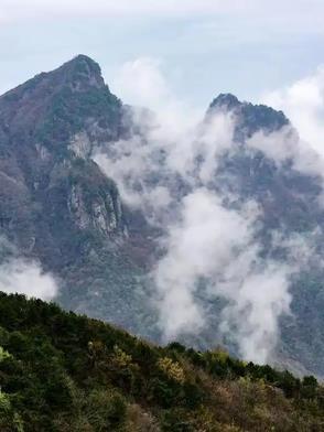 我们曾经翻山越岭什么歌